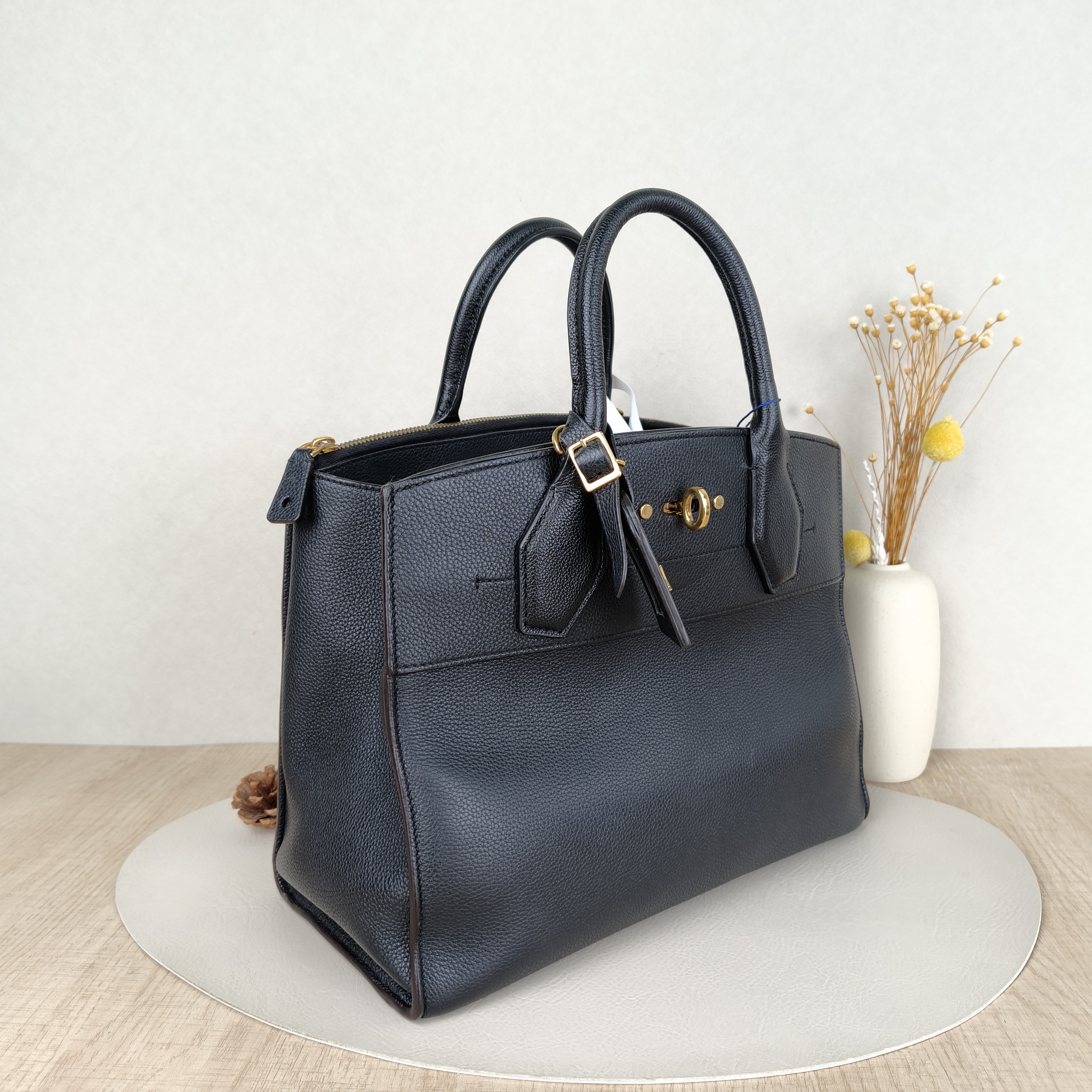 Louis Vuitton Crossbody Bag CITY STEAMER Shoulder Bag Black Calfskin Medium31 × 12 × 26 cm — cover view 3 of 5