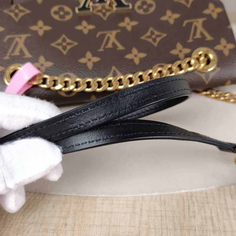 Louis Vuitton Crossbody Bag Passy Messenger Bag Monogram PVC Small 23 × 9 × 17 cm — detail view 9 of 14