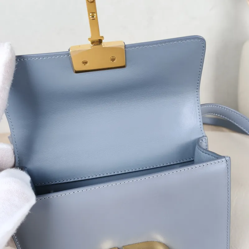 DIOR Shoulder Bag 30Montaigne 30 Calfskin Mini 15 × 4 × 11 cm — detail view 3 of 12