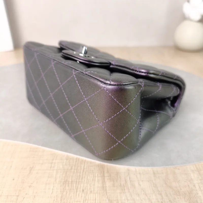 Chanel Crossbody Bag Classic Flap Mini CF Mini Lambskin One Size 17 × 8 × 13.5 cm 24 — detail view 6 of 11