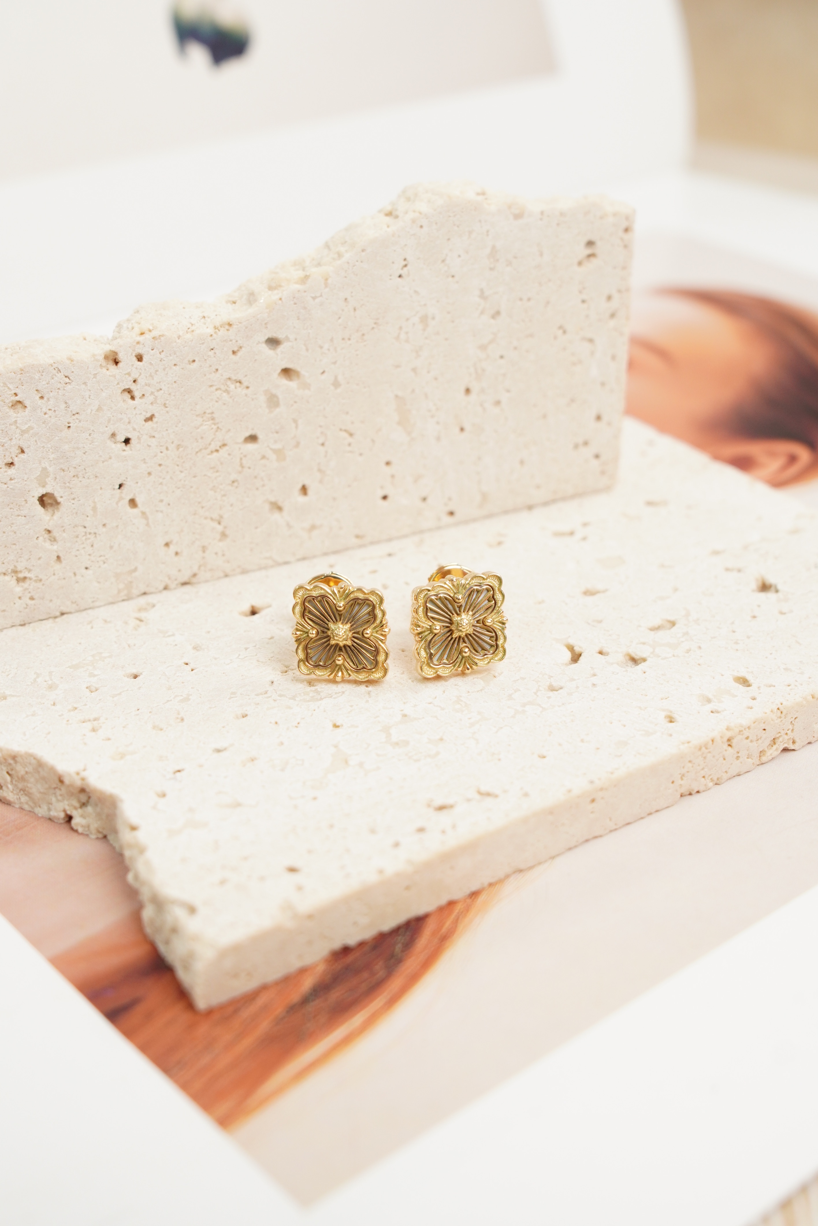BUCCELLATI Earrings 18k