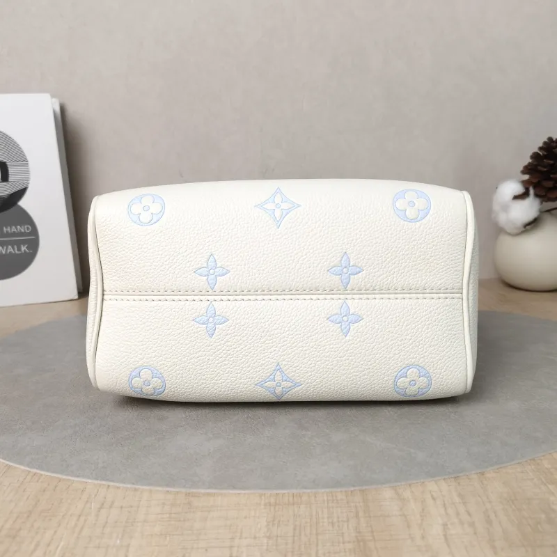 Louis Vuitton Crossbody Bag Speedy20 White · Blue Calfskin One Size20.5 × 12 × 13.5 cm — cover view 6 of 6