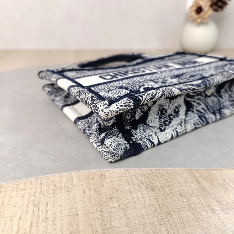 DIOR Top Handle Bag Book Tote Collection · White Blue Canvas Mini 22.5 × 6 × 15 cm — detail view 2 of 9