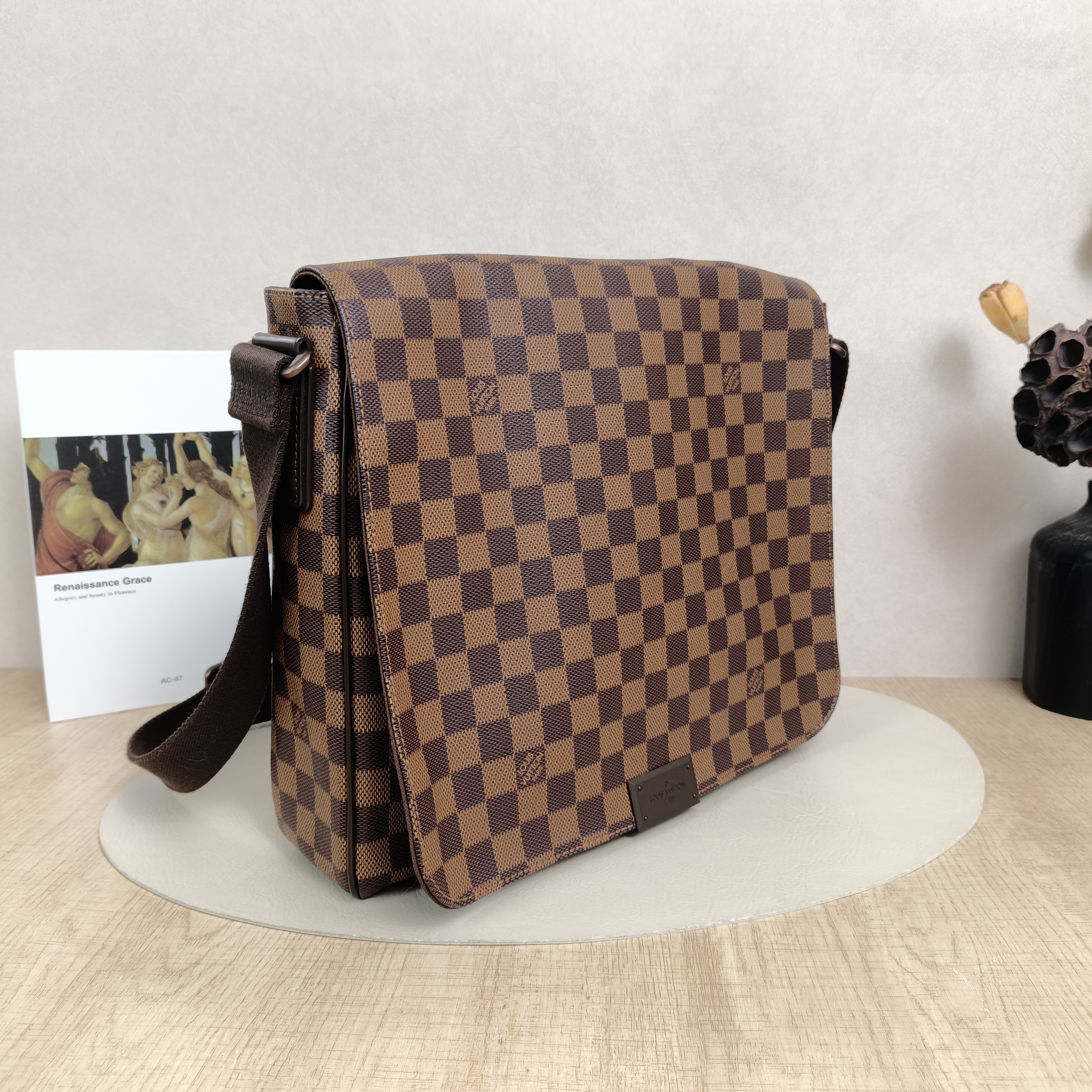 Louis Vuitton Shoulder Bag Vintage Messenger Bag Monogram PVC One Size31 × 7 × 26 cm — cover view 5 of 5