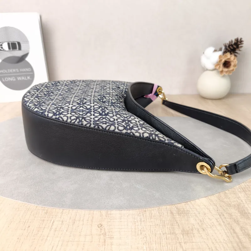 LOEWE Shoulder Bag luna Shoulder Bag Black Canvas One Size 30 × 8 × 28 cm — detail view 5 of 12
