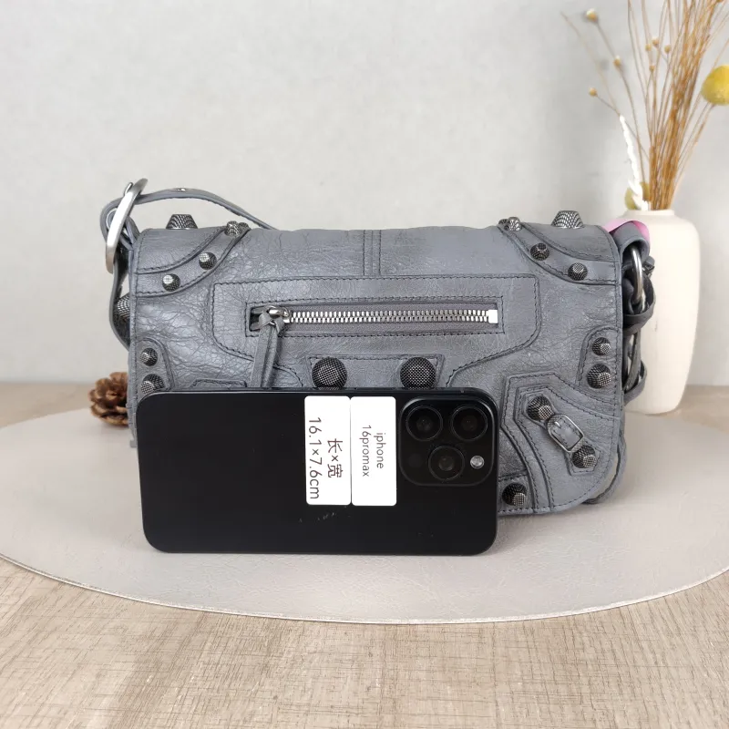 BALENCIAGA Crossbody Bagle cagole Crossbody Bag Grey Lambskin One Size24 × 5 × 14 cm — cover view 3 of 5