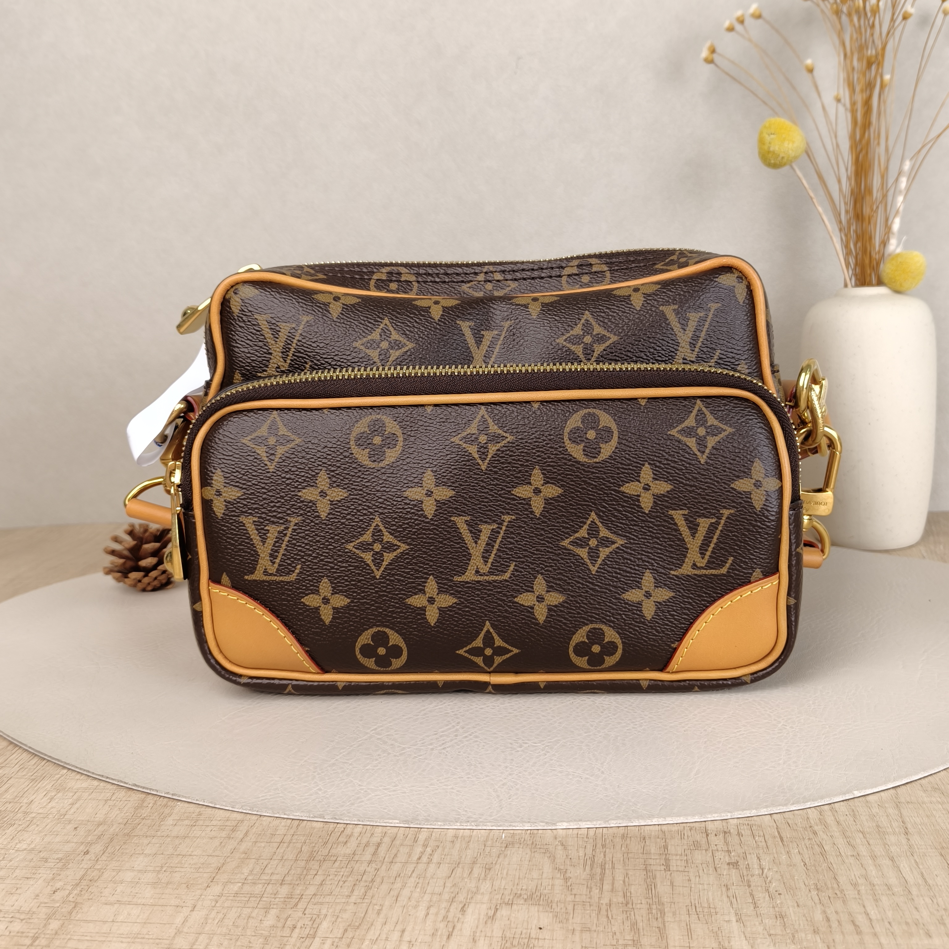 Louis Vuitton Crossbody Bag Nil Messenger Bag Monogram PVC25 × 11 × 17.5 cm