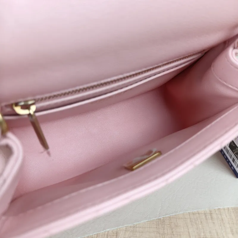 Chanel Crossbody Bag25b c Pink Lambskin mini18 × 7 × 13 cm — detail view 14 of 15