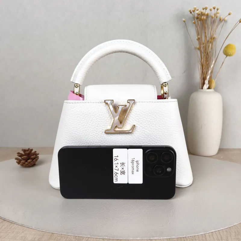 Louis Vuitton Crossbody Bag Capucines White Calfskin Mini 22 × 7.5 × 14 cm — cover view 5 of 5