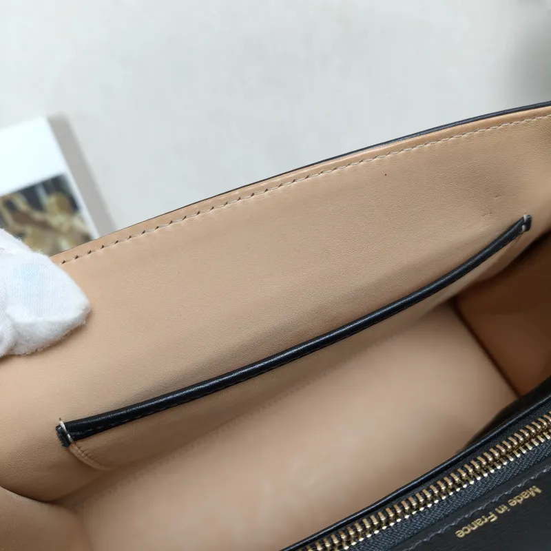 DELVAUX Crossbody Bag Tempete Top Handle Bag Black Calfskin Medium27.5 × 9 × 23 cm — detail view 13 of 14