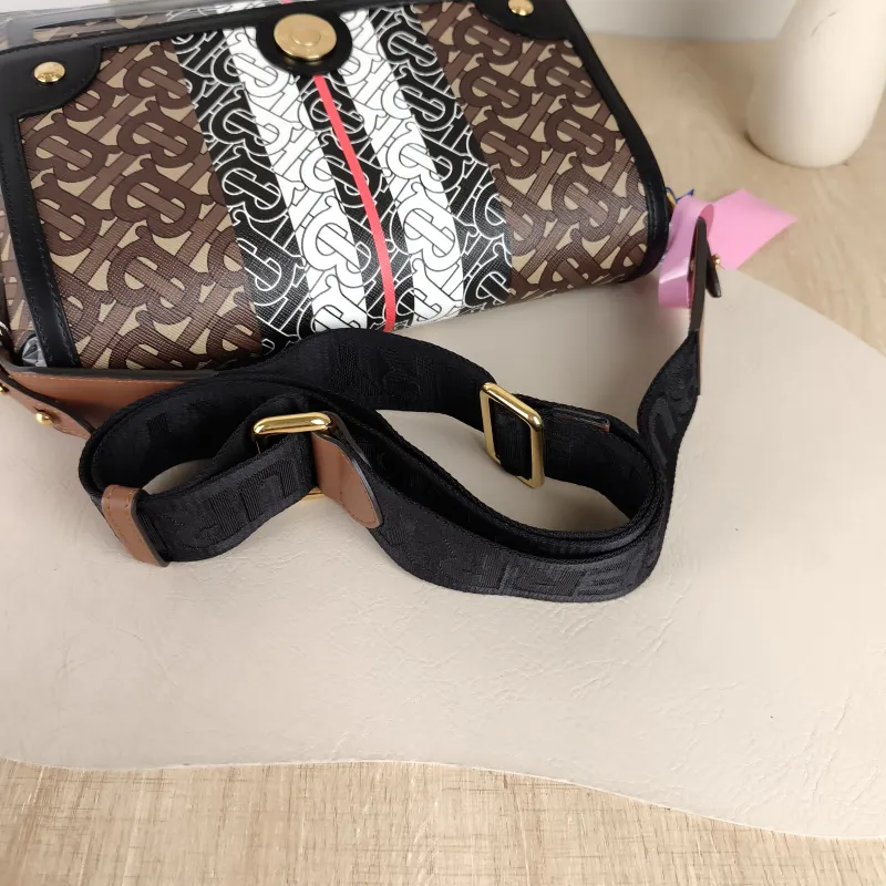 BURBERRY Crossbody Bag note Messenger Bag Colorblock PVC One Size 25 × 8 × 18 cm — detail view 12 of 12