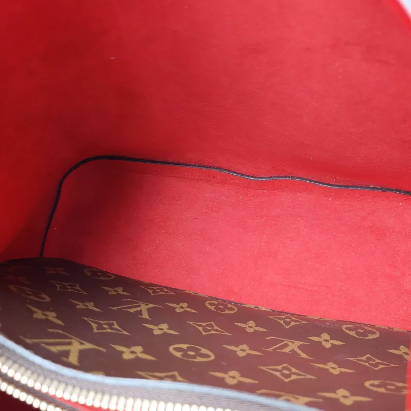 Louis Vuitton Shoulder Bag NÉONOÉ Bucket Bag PVC Medium 26 × 17.5 × 26 cm — detail view 8 of 9