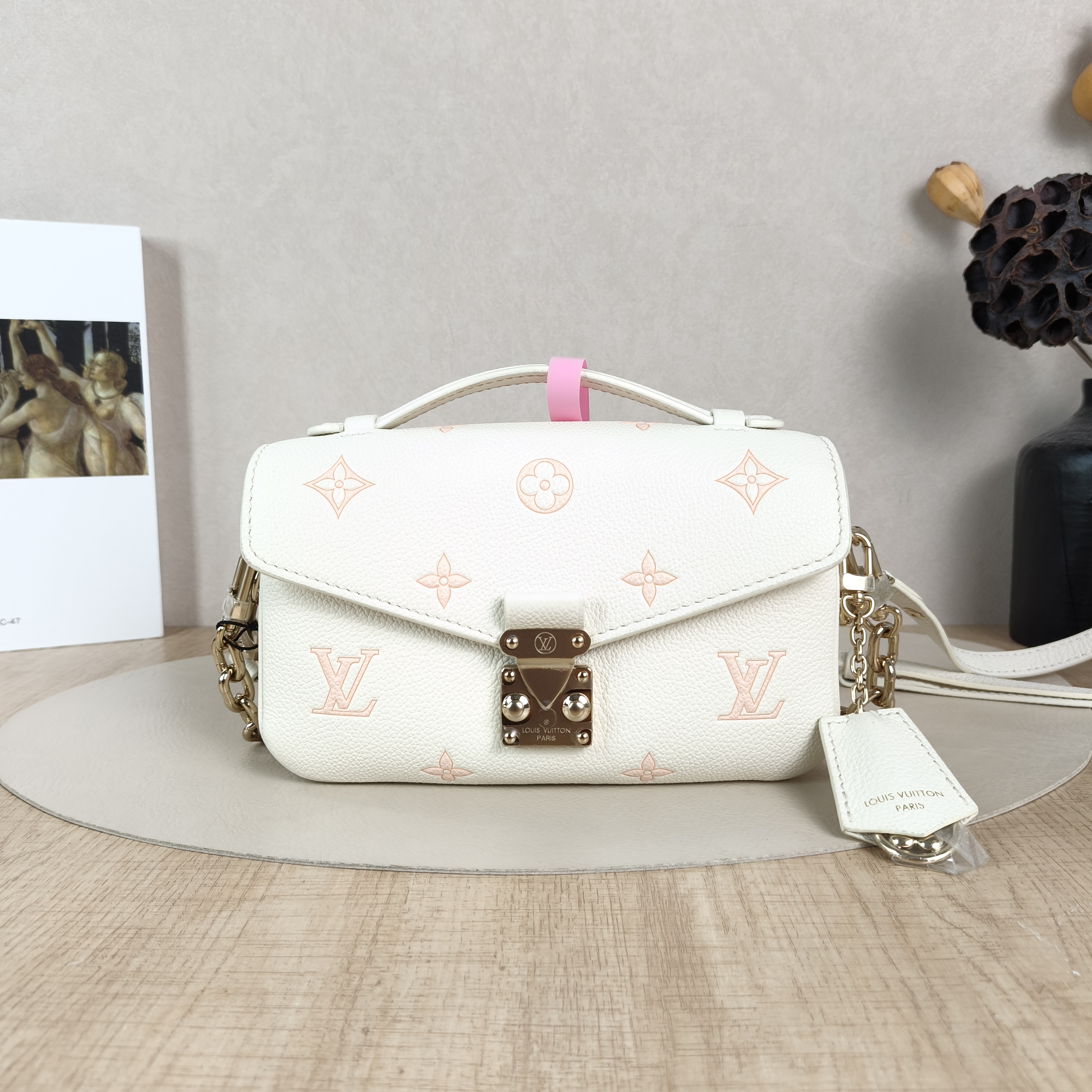 Louis Vuitton Crossbody Bag Pochette Métis East West White · Pink Monogram Empreinte Embossed Calfskin Small21.5 × 6 × 13.5 cm