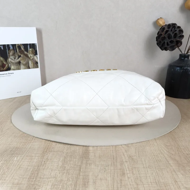 Chanel Shoulder Bag 22Bag White CC alfskin Small 35 × 7 × 37 cm — cover view 4 of 5