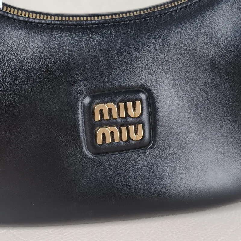 Miumiu Shoulder Bag Wander Hobo Black Calfskin Small20 × 6 × 17 cm — detail view 3 of 12