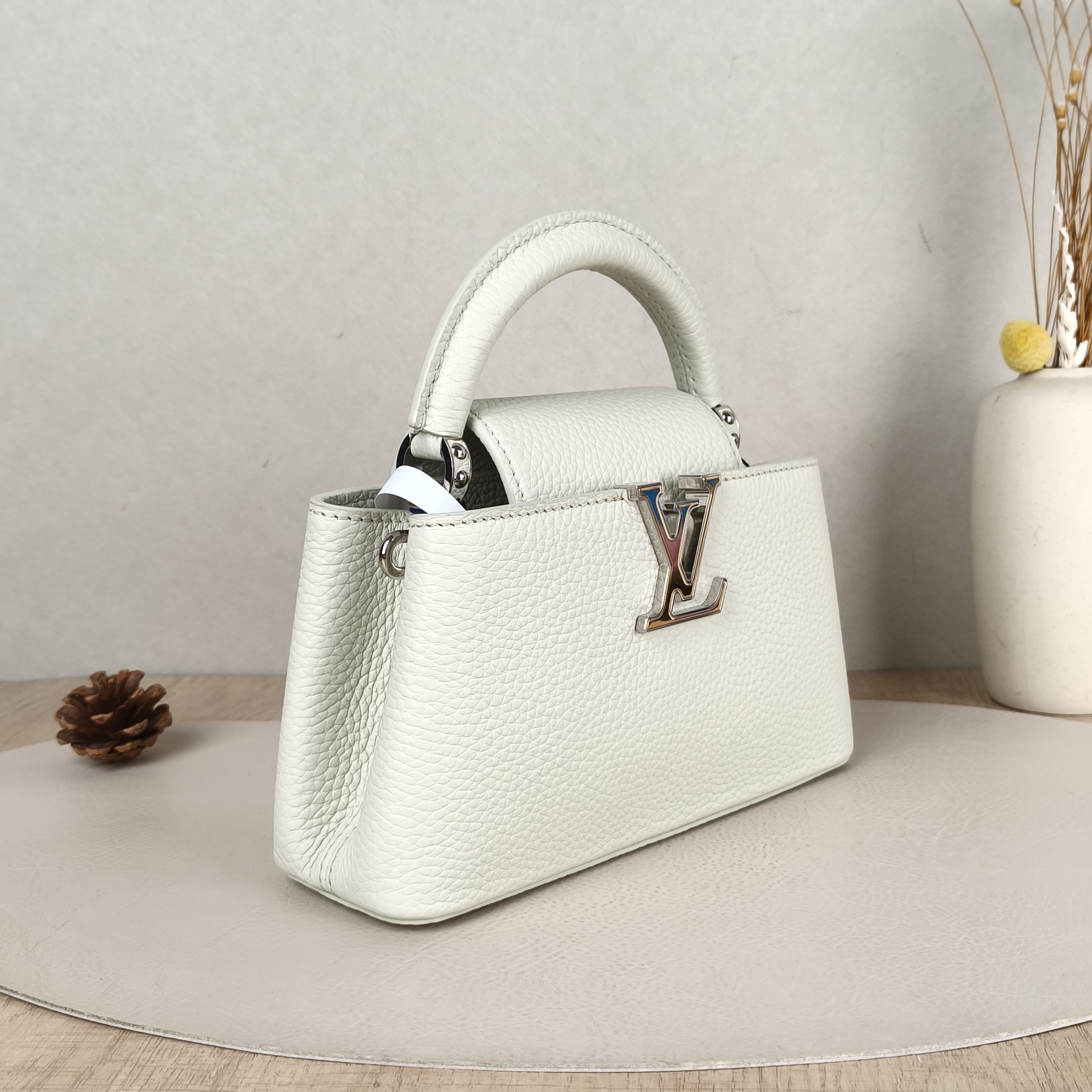 Louis Vuitton Top Handle Bag Capucines East West Green Calfskinmini22 × 8 × 12 cm — cover view 2 of 5