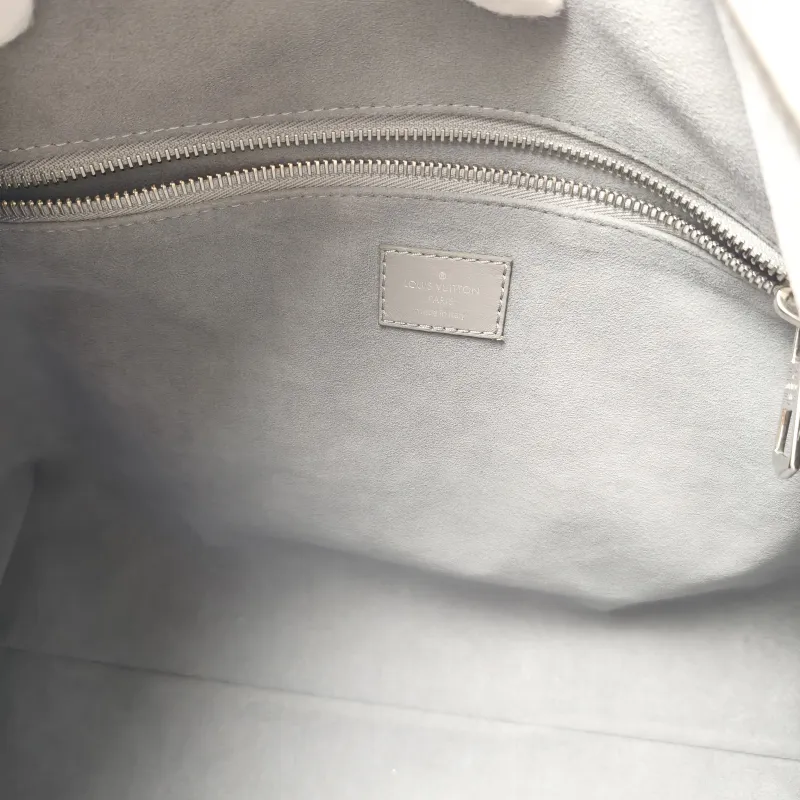 Louis Vuitton Crossbody Bag Carryall Vibe Grey SL ambskin Medium 39 × 15 × 30 cm — detail view 8 of 13