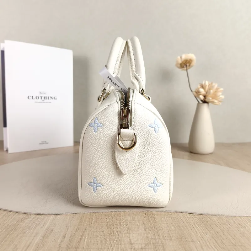 Louis Vuitton Crossbody Bag Speedy20 White · Blue Calfskin One Size 20.5 × 12 × 13.5 cm — detail view 8 of 12