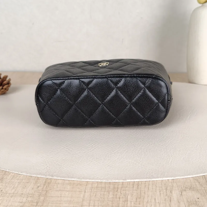 Chanel Crossbody Bag25c Vanity Case Bag Black Grained Calfskin One Size19 × 6 × 12.5 cm — cover view 3 of 6