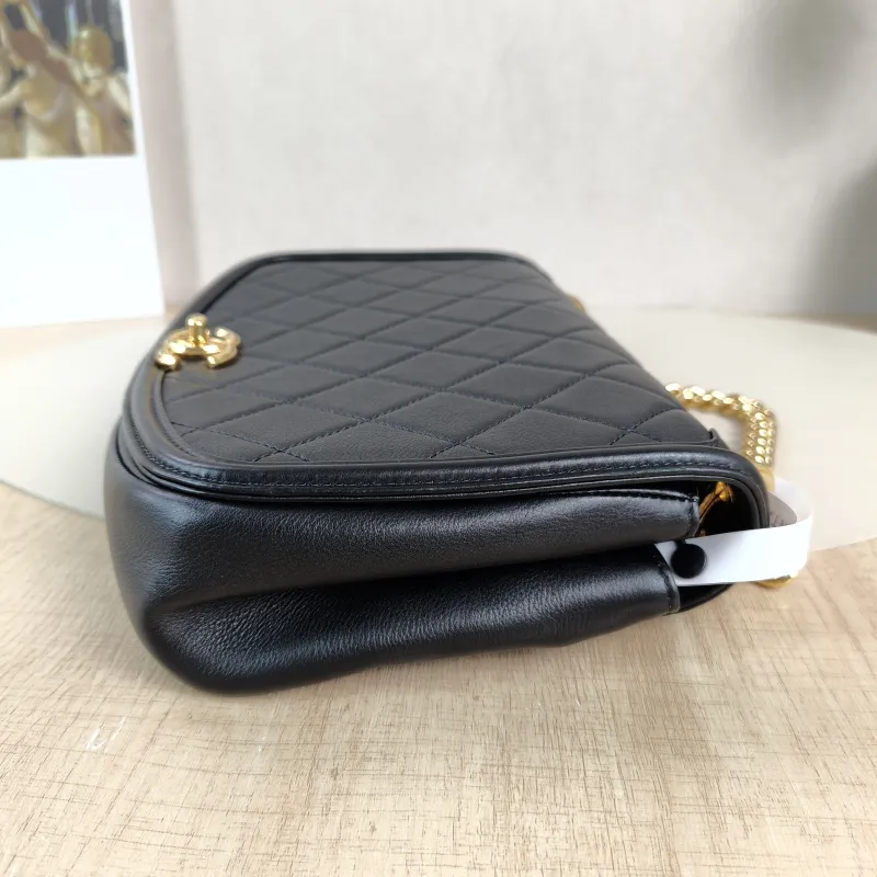 Chanel Crossbody Bag Crossbody Bag Black Calfskin One Size 24 × 6 × 18 cm 28 — detail view 4 of 14