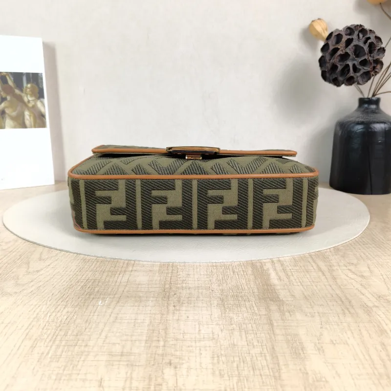 FENDI Crossbody Bag Baguette Baguette Bag Green Canvas Medium27 × 6 × 15 cm — cover view 4 of 6