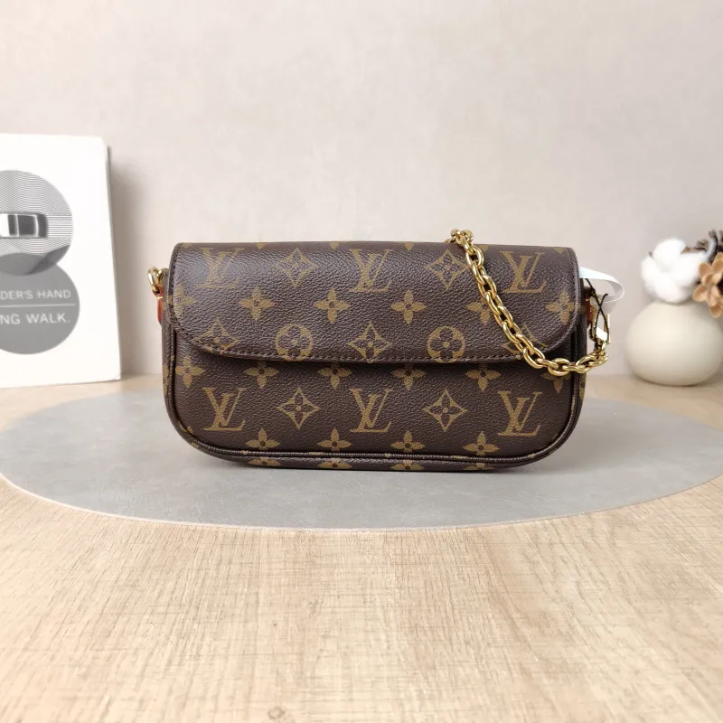 Louis Vuitton Crossbody Bag IVY Monogram PVC Small 23.5 × 4.3 × 12 cm