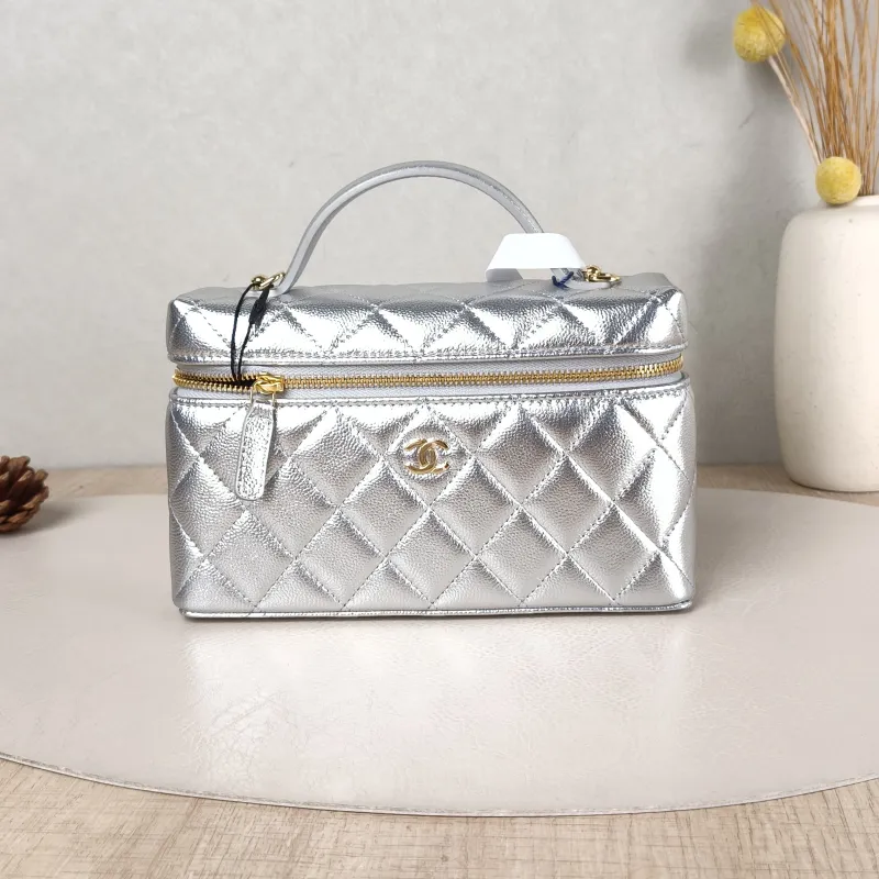 Chanel Crossbody Bag lp Box Bag Top Handle Crossbody Bag Silver Grained Calfskin 19.5 × 5 × 17 cm