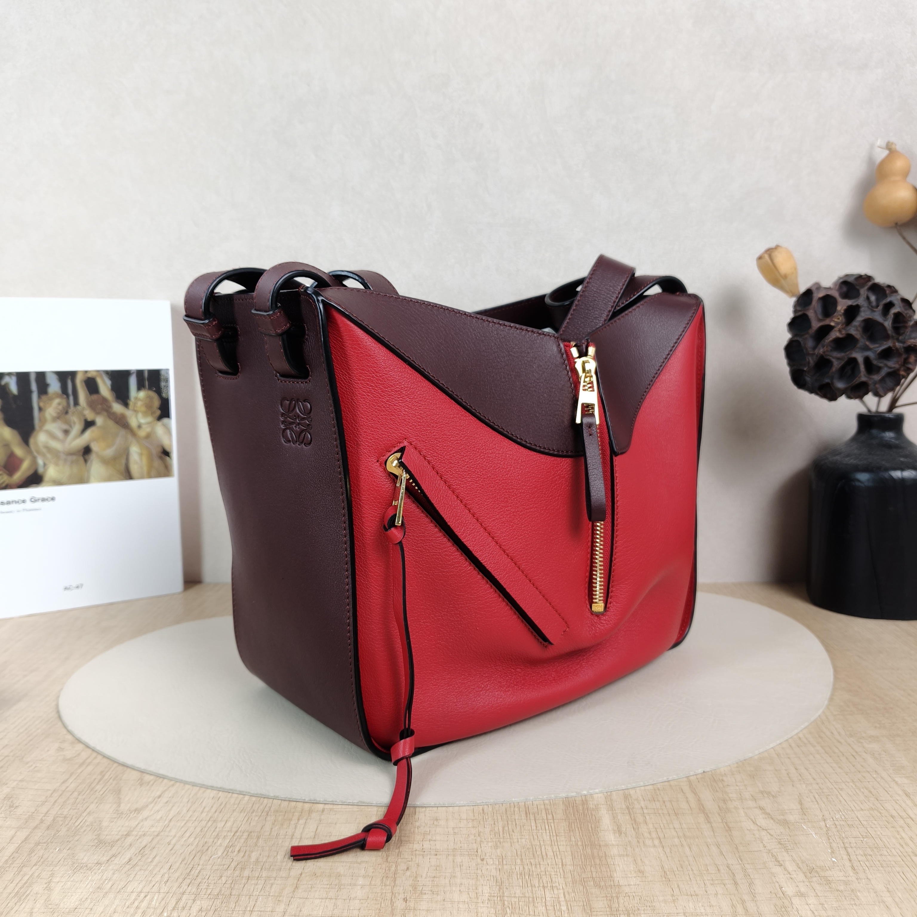 LOEWE Crossbody Bag Hammock Red Calfskin Medium29 × 14 × 32 cm — cover view 6 of 6