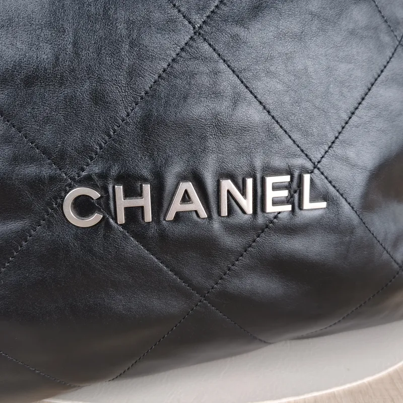 Chanel Shoulder Bag 22Bag Black CC alfskin Large 48 × 10 × 45 cm — detail view 11 of 15