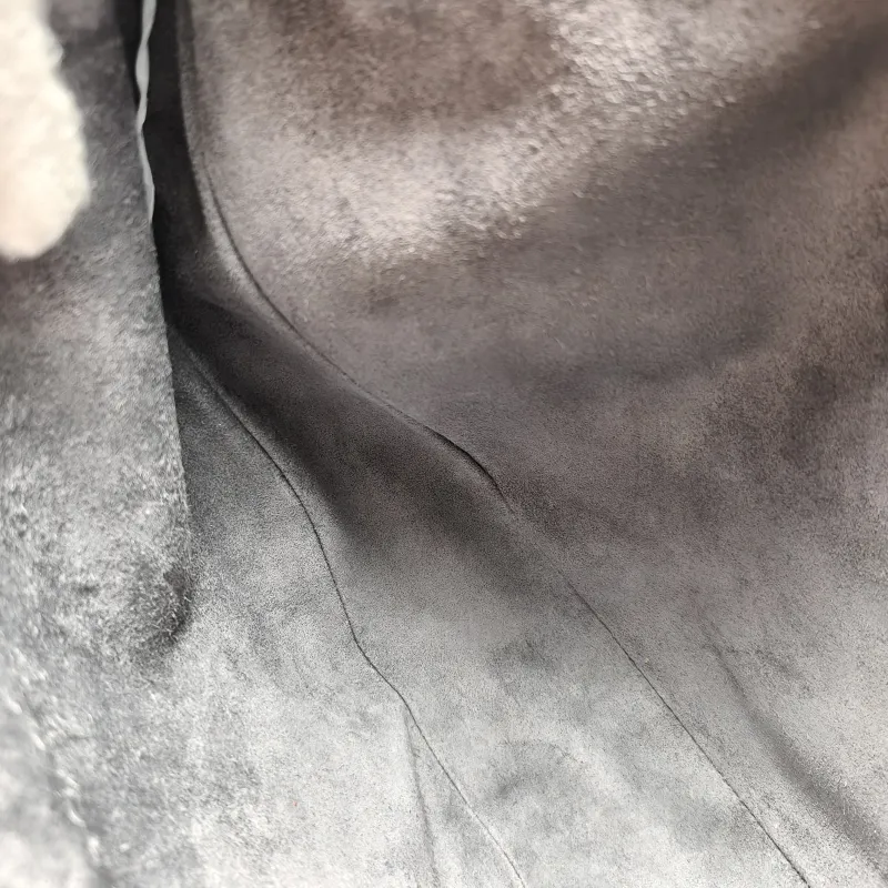 CELINE Shoulder Bag HELOISE TRIOMPHE Grey Calfskin Medium 28.5 × 8 × 30 cm — detail view 5 of 14