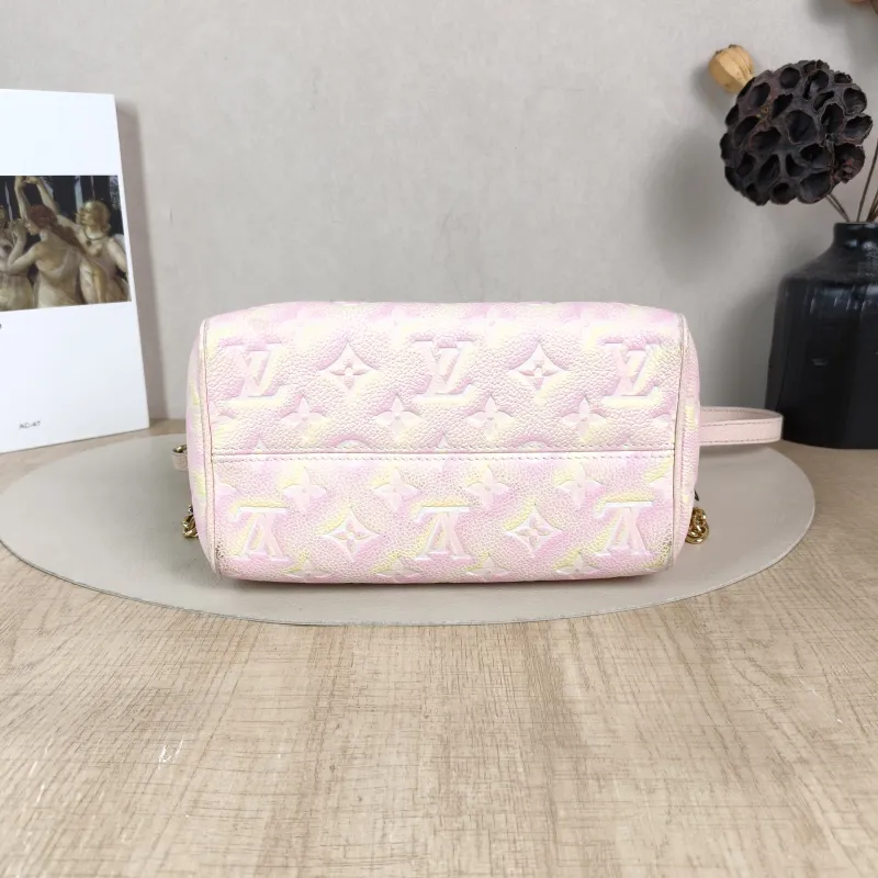 Louis Vuitton Crossbody Bag Speedy20 Collection · Calfskin One Size 20.5 × 12 × 13.5 cm — cover view 2 of 5