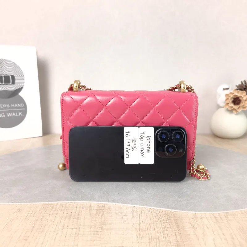 Chanel Crossbody Bag woc Red Calfskin One Size 19.2 × 3.5 × 12.3 cm — cover view 5 of 5