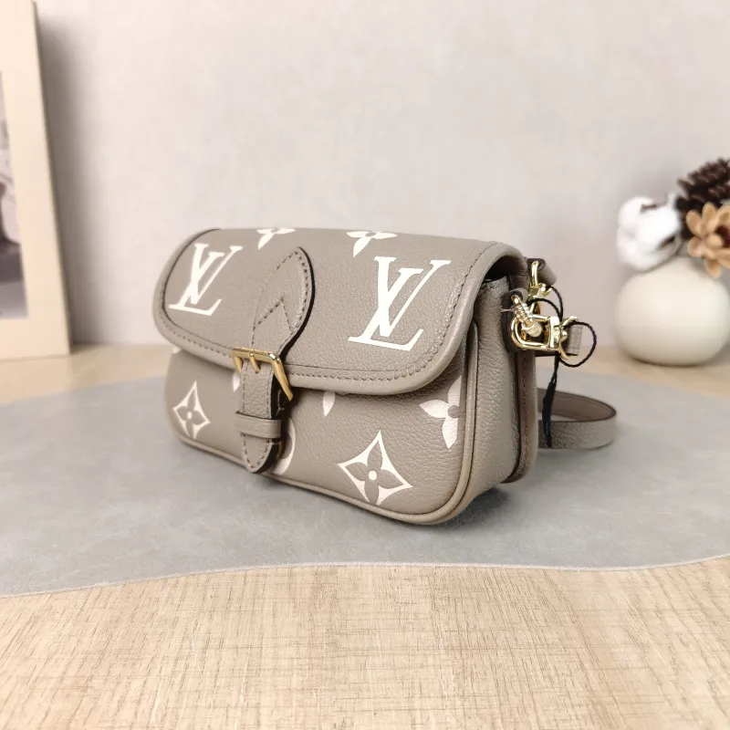 Louis Vuitton Crossbody Bag Diane Baguette Bag Empreinte Embossed Calfskin nano 19 × 6 × 10.5 cm — cover view 4 of 6
