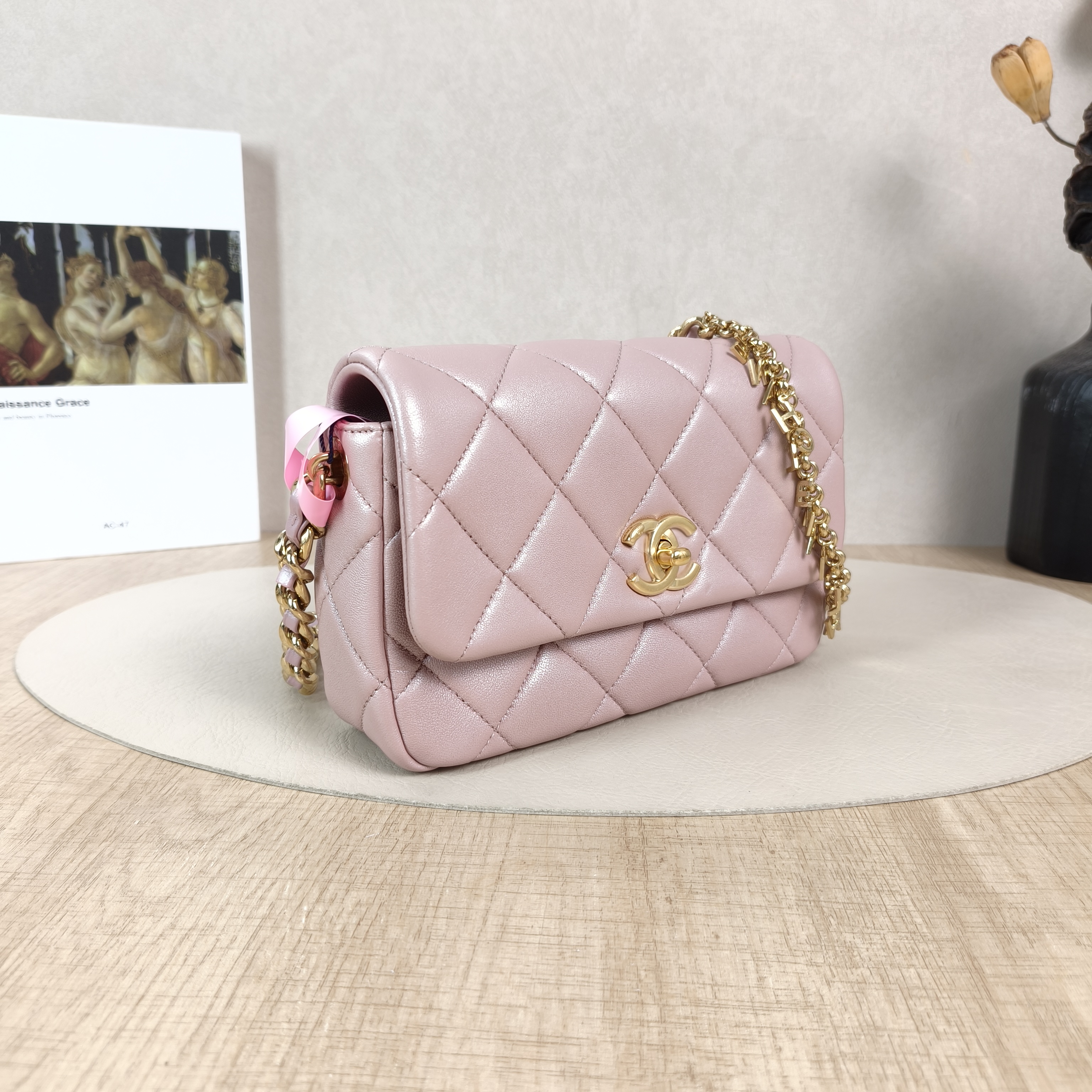 Chanel Crossbody Bag24p Calfskin One Size20 × 5.5 × 13 cm — cover view 5 of 5