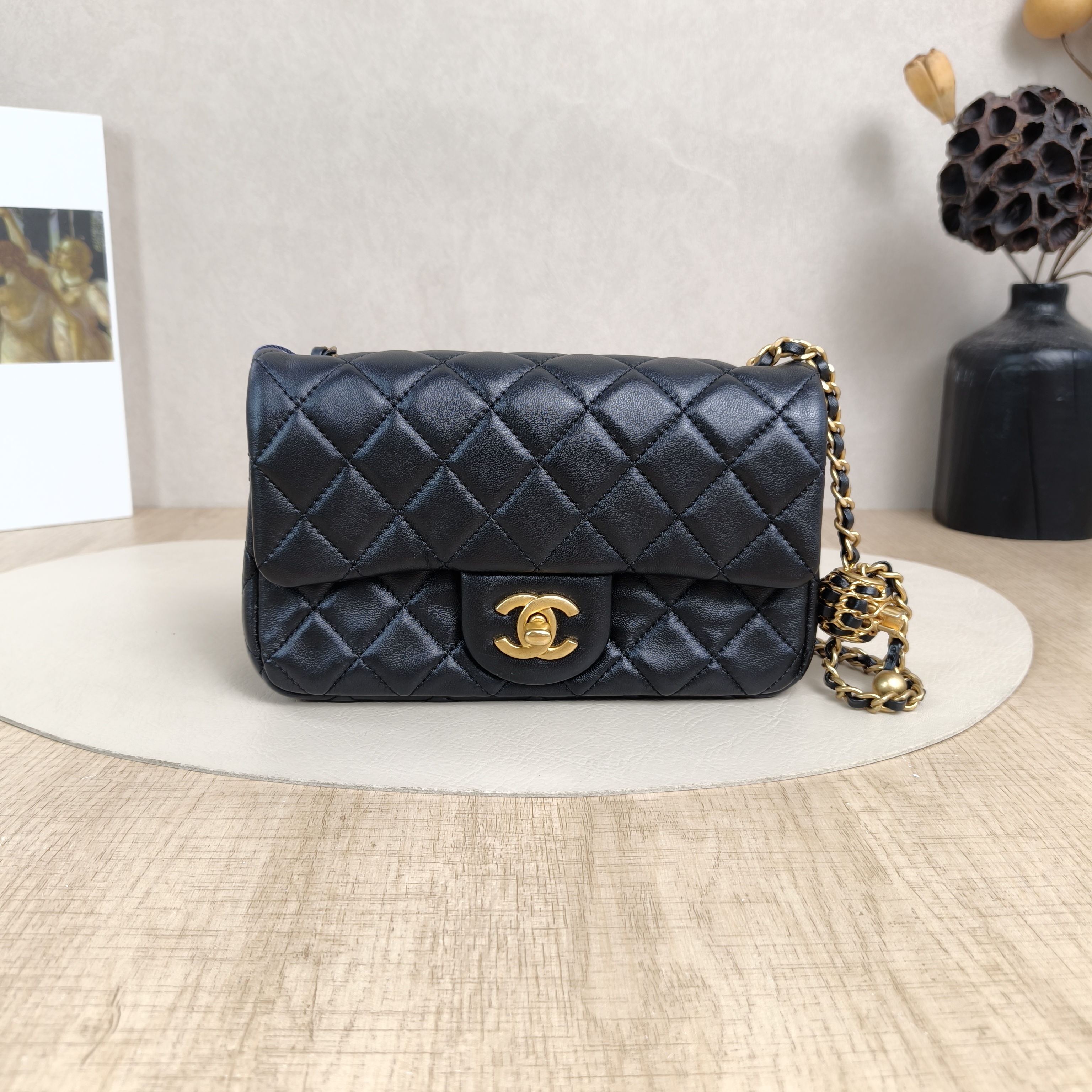 Chanel Crossbody Bag Editioncf mini Black Lambskin mini20 × 6 × 12 cm