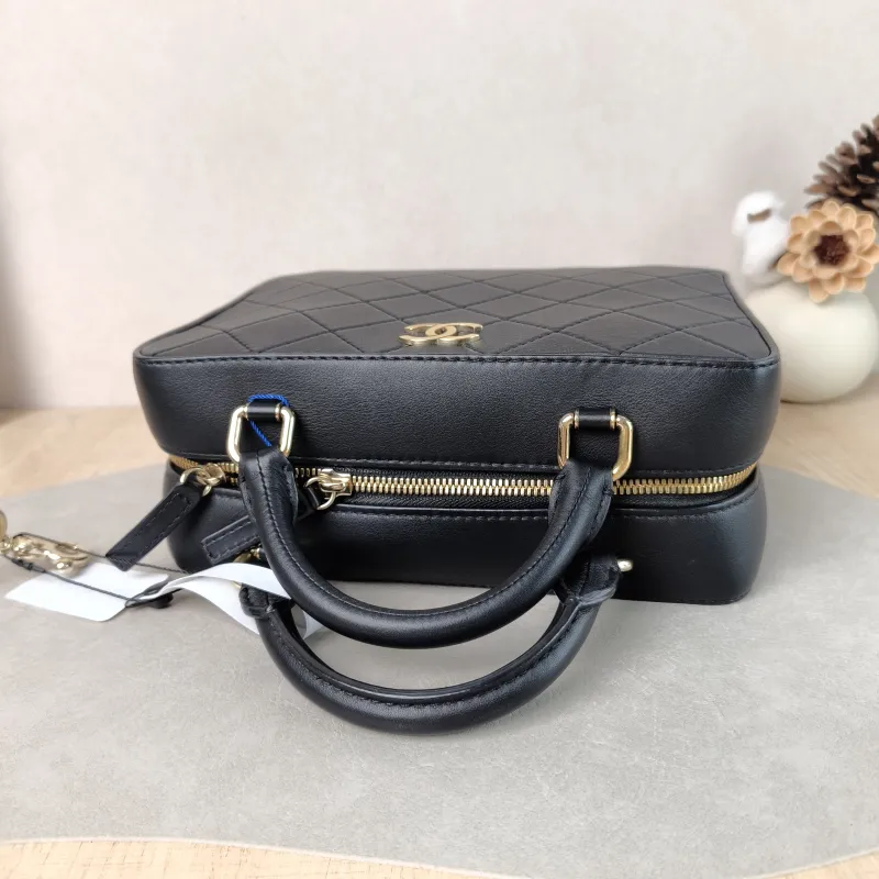 Chanel Crossbody Bag Box Bag Top Handle Crossbody Bag Black Calfskin 23 × 9.5 × 17 cm 29 — detail view 16 of 16