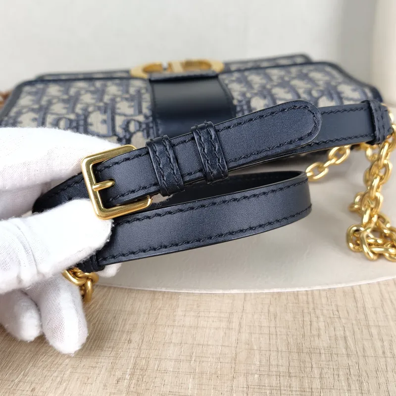 DIOR Crossbody Bag 30Montaigne 30 Edition Canvas Medium 25 × 9 × 16.5 cm — detail view 5 of 12