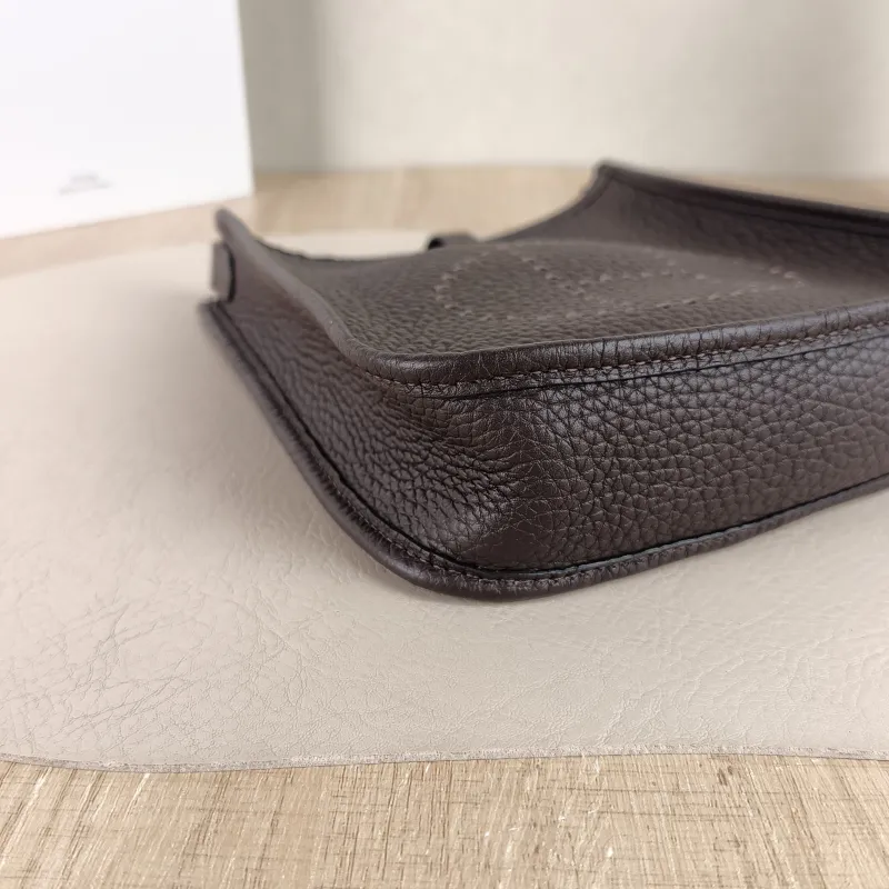 Hermès Crossbody Bag Evelyne Mini 16 Mini 16 TC Calfskin Mini 17 × 5.5 × 18 cm B — detail view 1 of 9
