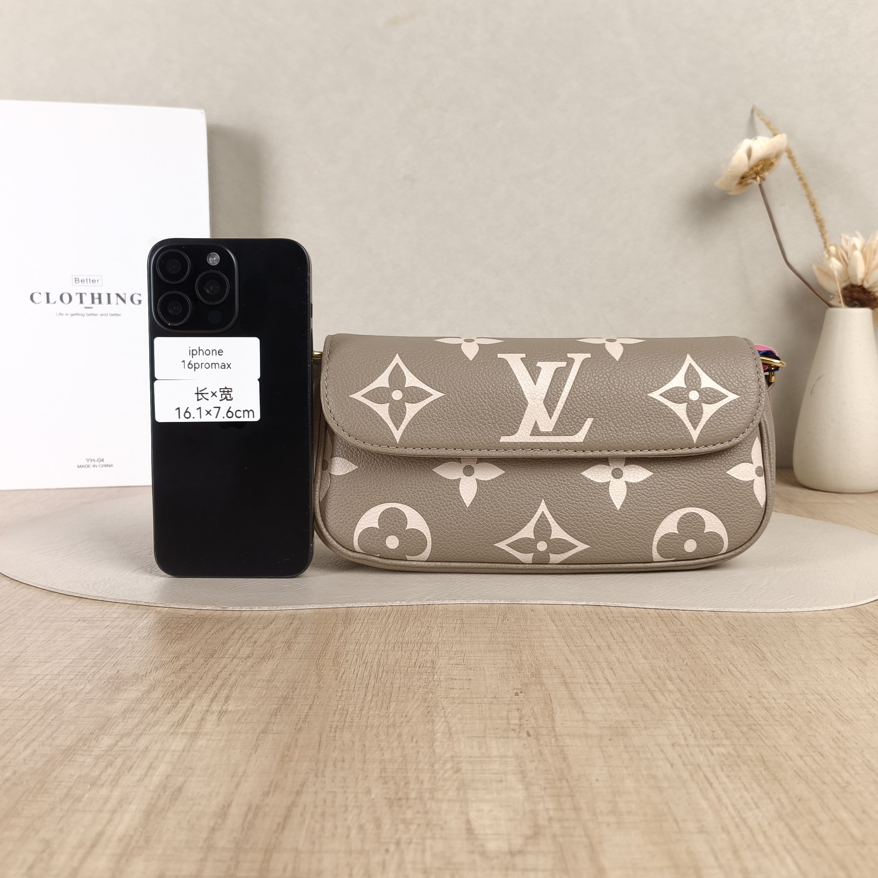 Louis Vuitton Crossbody Bag IVY Empreinte Embossed Calfskin Monogram Small23.5 × 4.3 × 12 cm — cover view 3 of 5
