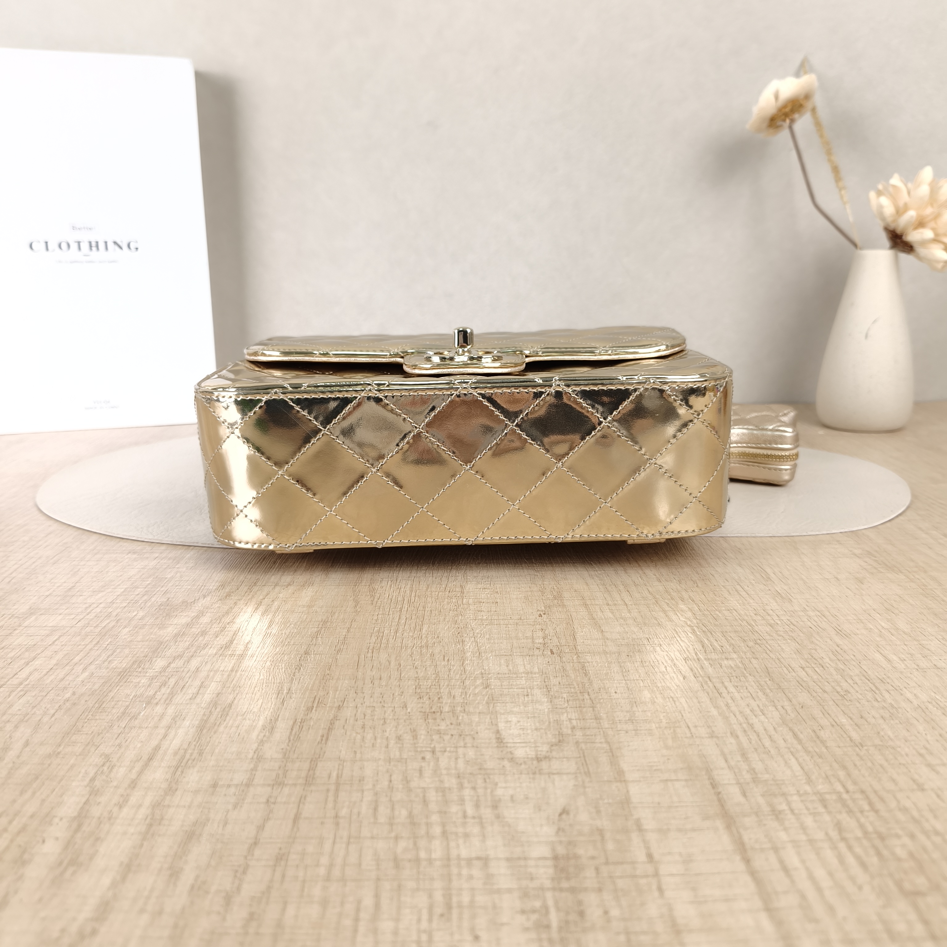 Chanel Crossbody Bag24c Wallet Backpack Gold Patent Leather One Size23.5 × 8.5 × 18.5 cm — cover view 4 of 6