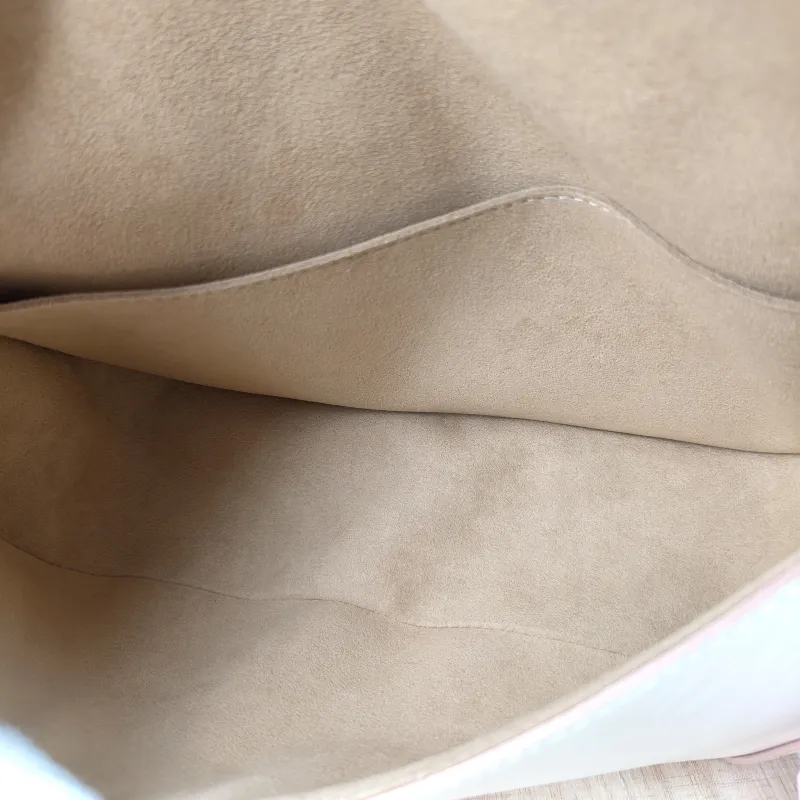 Louis Vuitton Shoulder Bag BUCI Beige Epi Embossed Calfskin One Size 24.5 × 9 × 15.5 cm — detail view 6 of 12