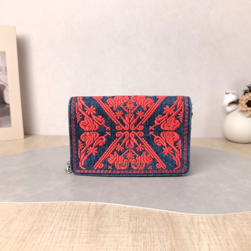 Miumiu Crossbody Bag Red Embroidered Crossbody Bag One Size 18 × 6 × 12 cm