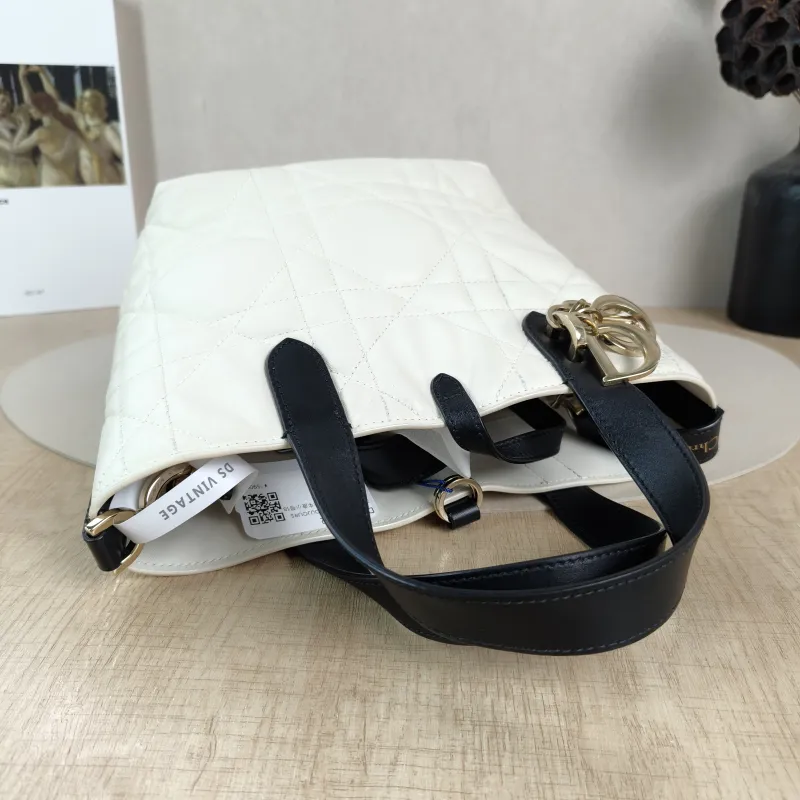 DIOR Top Handle Bag TOUJOURS Edition Calfskin Small18.5 × 12 × 18.5 cm — detail view 5 of 13