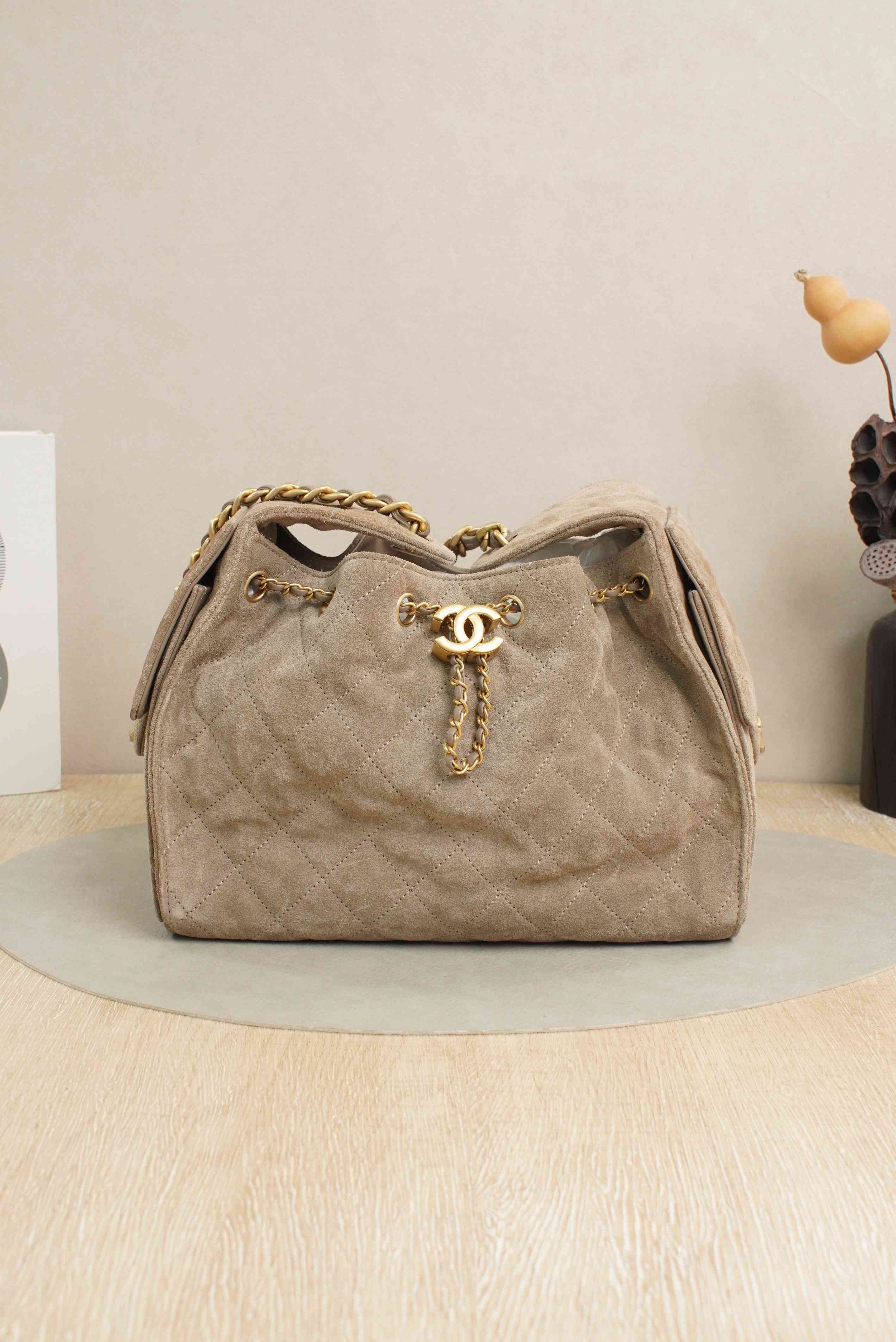 Chanel 25bag Small Grey Suede Microchip Edition · Box Dust Bag · 26 × 14 × 30 cm