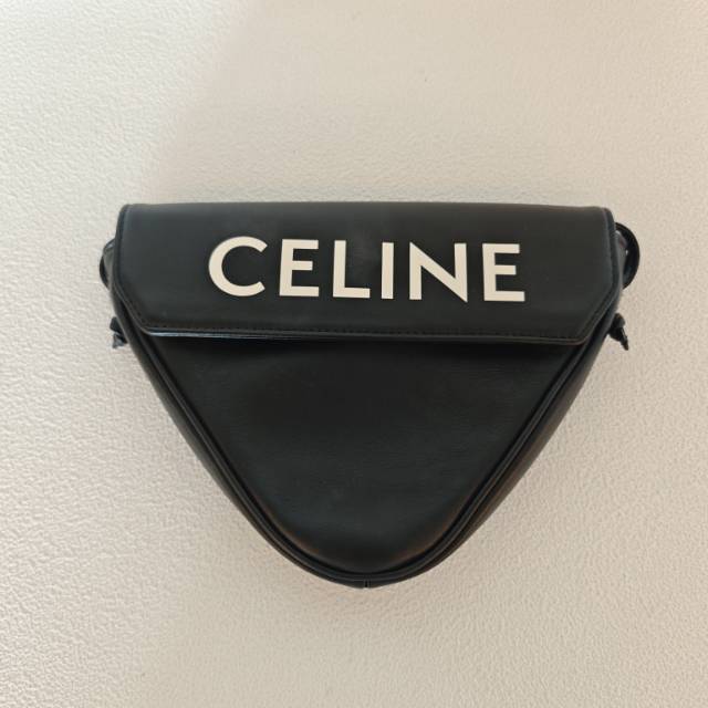 CELINE Crossbody Bag Crossbody Bag Black Calfskin 22 × 3.5 × 15 cm