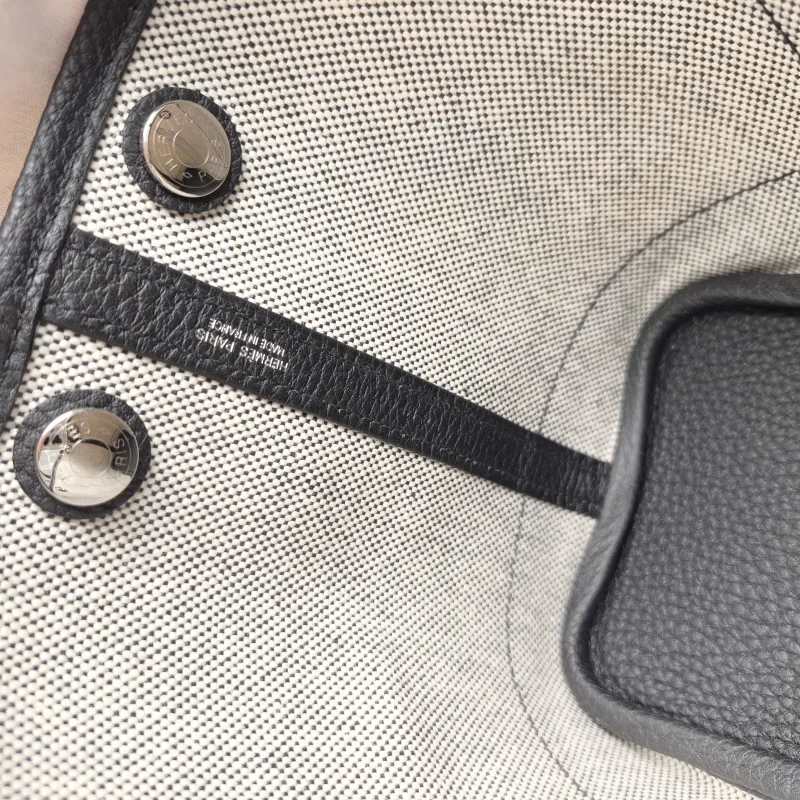 Hermès Top Handle Bag Neo Garden 23 Mini Black · Beige Canvas · Negonda Calfskin Mini 23 × 10 × 16 cm G — detail view 1 of 11