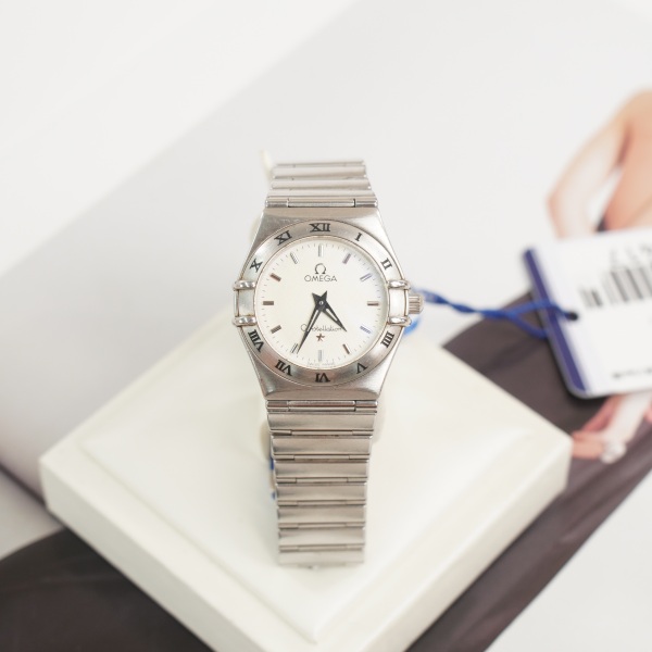 OMEGA Watch Watch White One Size25mm