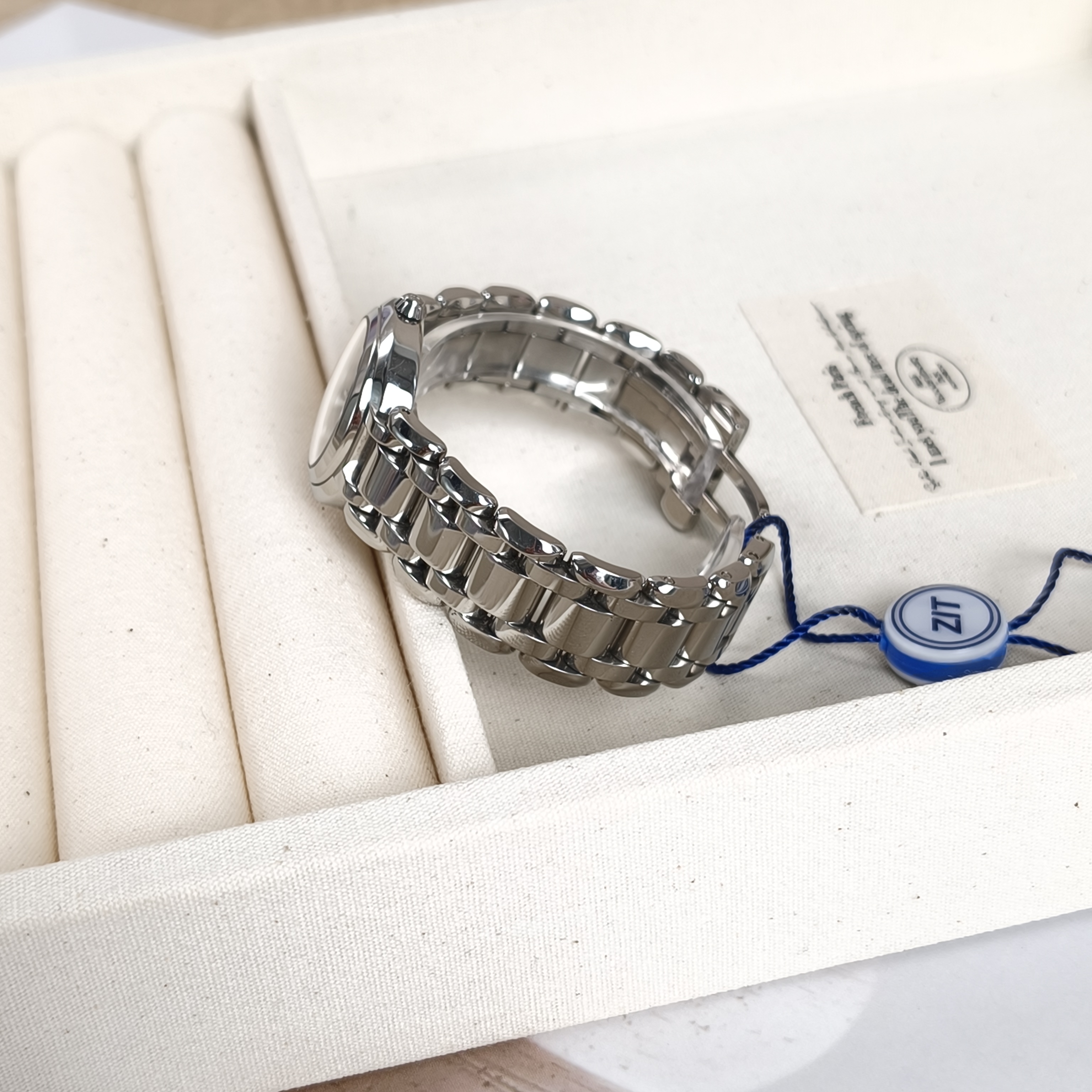 LONGINES Collection Watch 21 · Box Authenticity Card · 26.5mm — cover view 10 of 12