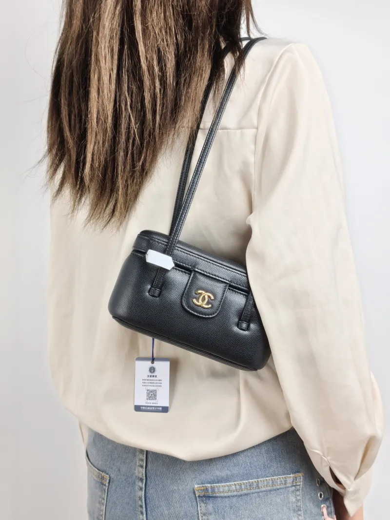 Chanel Shoulder Bag 26s preppy Shoulder Bag Black Grained Calfskin One Size 17 × 8 × 9.5 cm — on-model view 2 of 2
