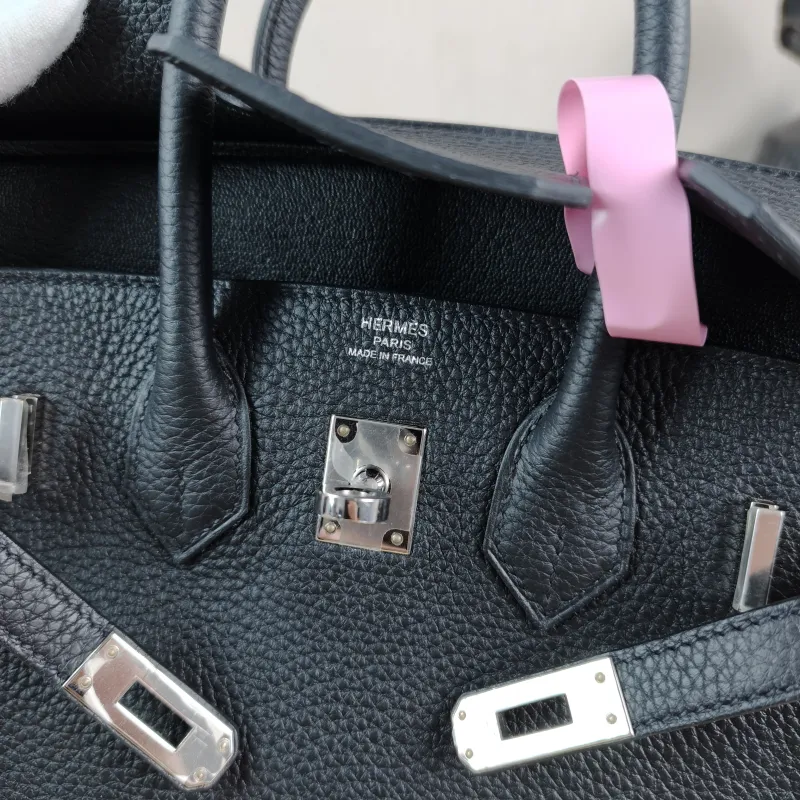 Hermès Top Handle Bag Birkin 25 Silver-Tone Hardware 89Black Silver-Tone Hardware Togo Calfskin Small 25 × 13 × 20 cm G — detail view 8 of 11
